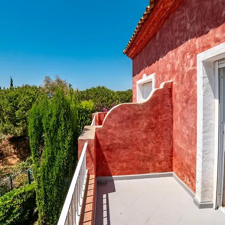 Bhost - Atlantica Golf Holiday home *